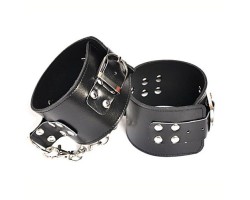 Классические черные наручники с цепочкой