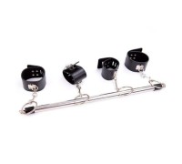 Бондажная распорка с наручниками и поножами