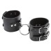 Черные широкие наручники с карабином - фото 2