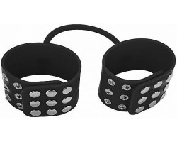 Черные силиконовые наручники на заклепках