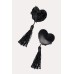 Черные пэстисы в форме сердец с розами и кисточками - фото