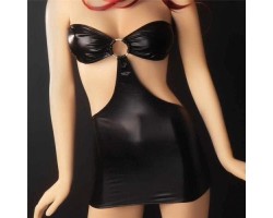 Сексуальное черное платье с открытой спиной и плечами