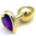 Золотая металлическая анальная пробка с фиолетовым камушком в виде сердечка S - фото 1