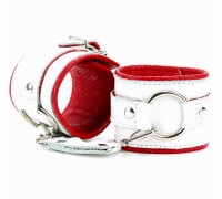 Наручники из натуральной белой кожи с красным подкладом с перфорацией