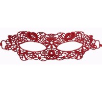 Красная маска из кружева