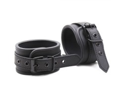 Матовые черные наручники с цепочкой
