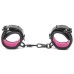 Матовые черно-розовые наручники на карабинах - фото 3