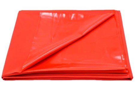 Красная виниловая простынь 200 х 216 см