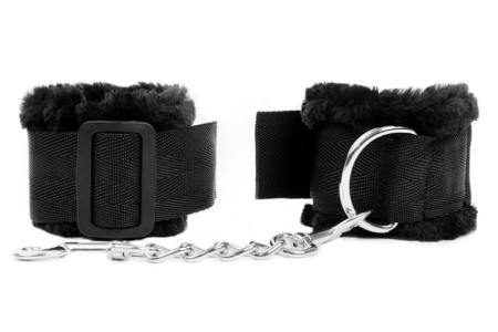 Текстильные черные наручники с мехом