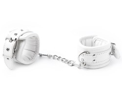 Классические белые наручники на цепочке