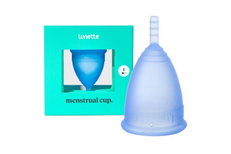 Синяя менструальная чаша Lunette Cup 25 мл